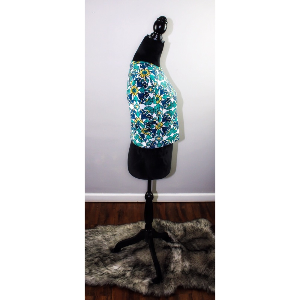 Forever 21 Patterned Crop Top - Picture 3 of 5